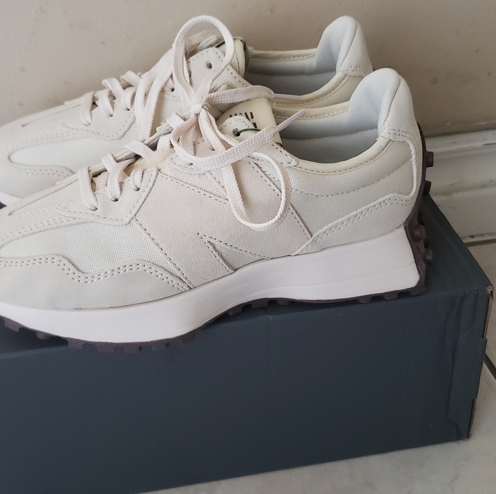 NEW BALANCE 327 ANGORA WITH SEA SALT